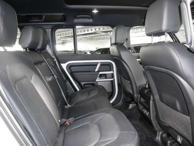 Land Rover Defender 110 X-Dynamic SE D250