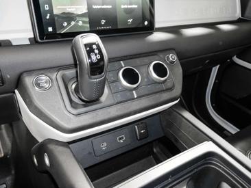 Land Rover Defender 110 X-Dynamic SE D250 — photo 10