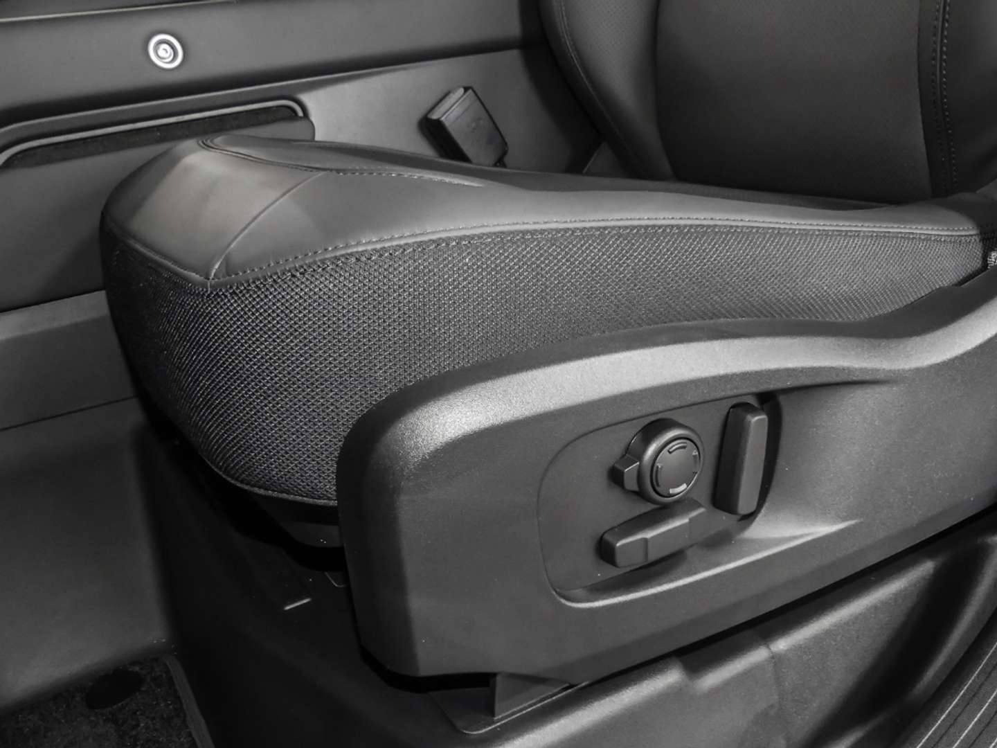 Land Rover Defender 110 X-Dynamic HSE P425 - 2025 - Joinsteer - #15