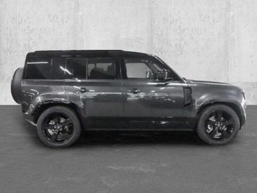 Land Rover Defender 110 X-Dynamic SE D250 — photo 5