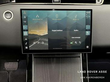 Land Rover Range Rover Evoque S P300e — photo 14