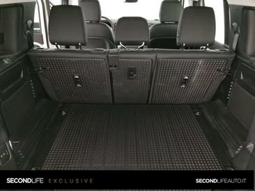 Land Rover Defender 110 D200 SE — photo 9