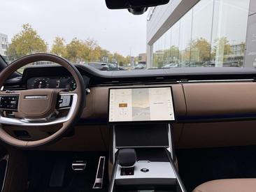 Land Rover Range Rover P550e — photo 6