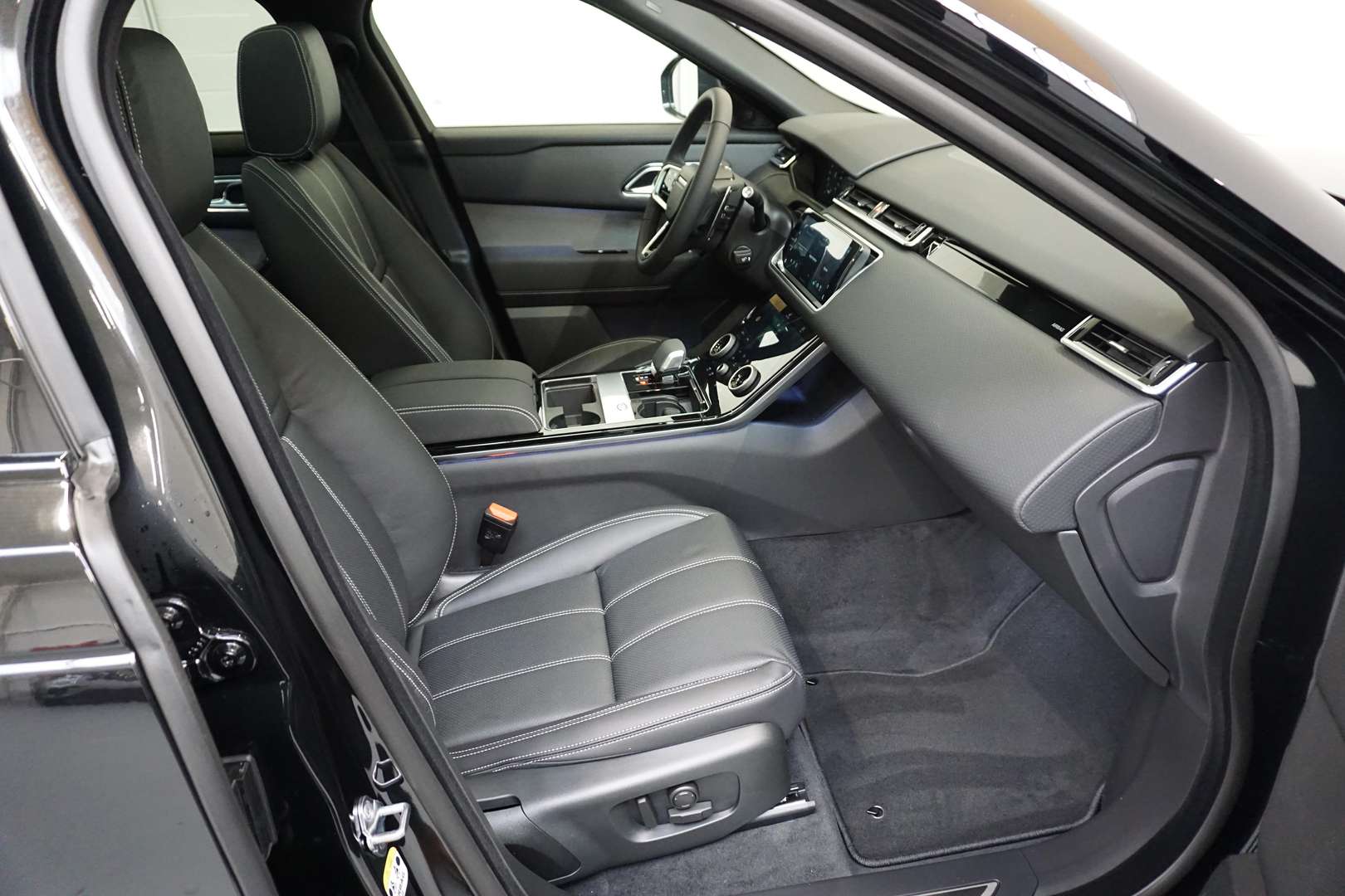 Land Rover Range Rover Velar R-Dynamic - 2023 - Joinsteer - #4