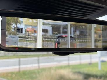 Land Rover Range Rover P550e — photo 15