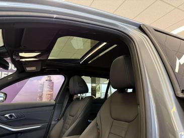 BMW Série 3 Touring 330e XDrive — photo 19