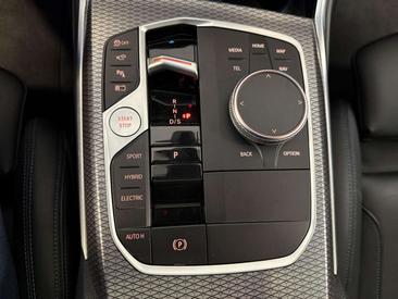 BMW Série 3 Touring 330e XDrive — photo 35