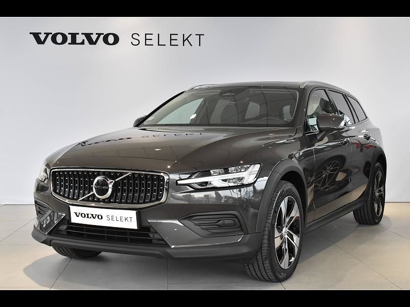 Volvo V60 Cross Country Plus B4 - 2022 - Joinsteer - #1