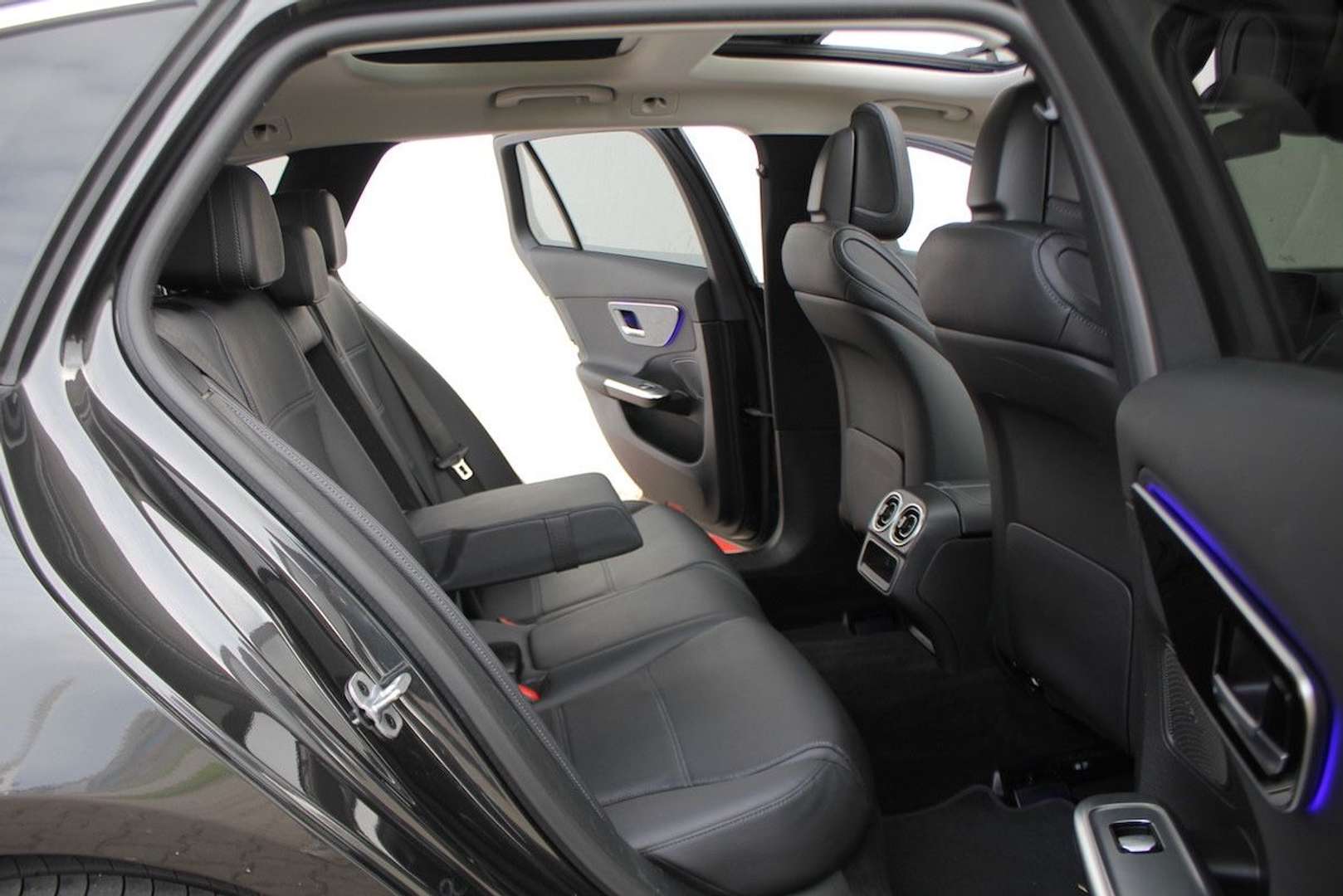Mercedes Classe C 300 Avantgarde Line - 2023 - Joinsteer - #22
