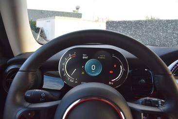 Mini Cooper Essence — photo 7