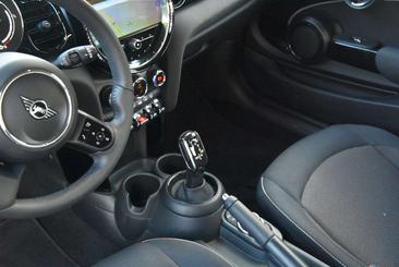 Mini Cooper Essence — photo 10