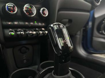 Mini Cooper Essence — photo 11