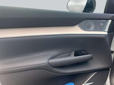 Volvo EX90 Twin Motor Ultimate — photo 15