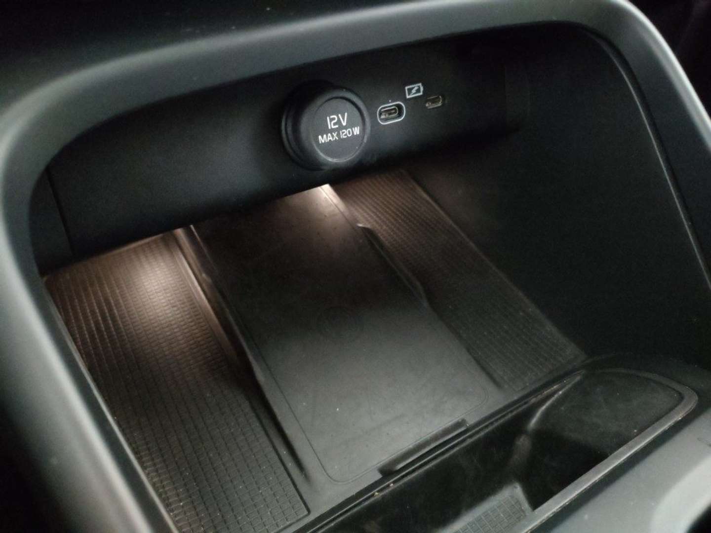 Volvo XC40 B3 Core - 2025 - Joinsteer - #21