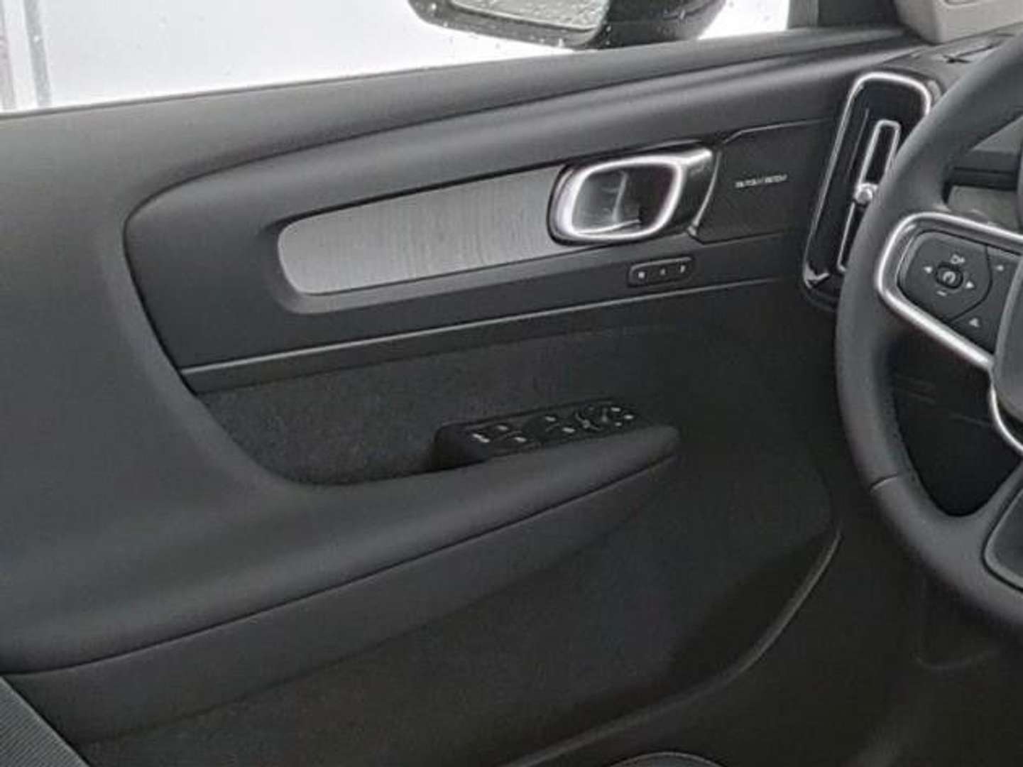 Volvo XC40 Plus - 2025 - Joinsteer - #5