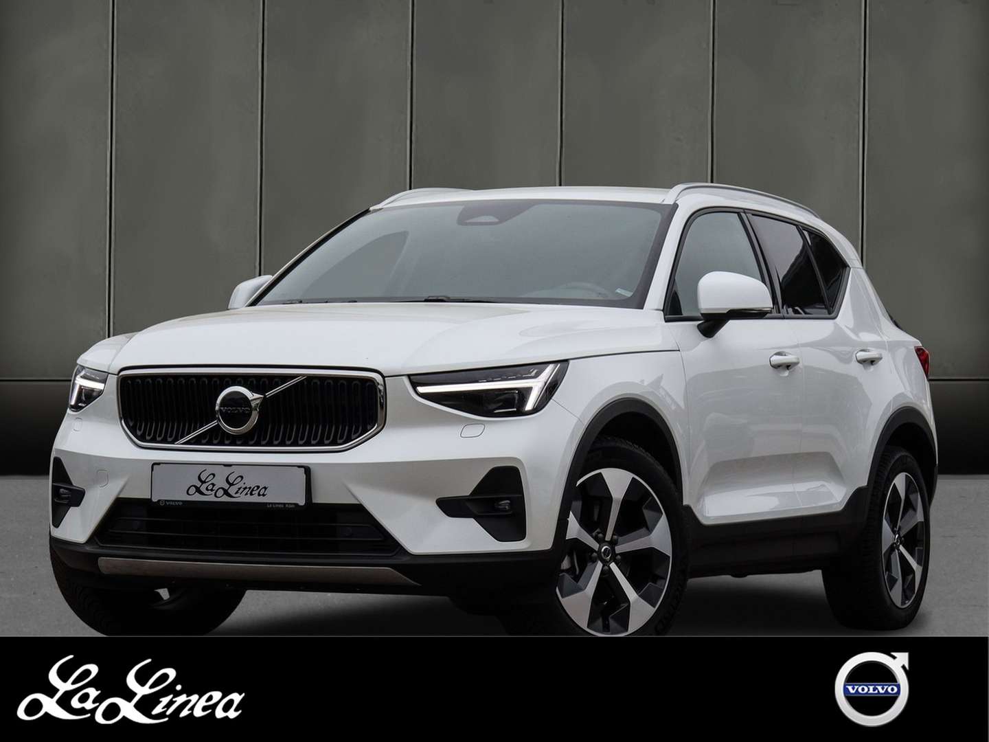 Volvo XC40 B3 Core - 2024 - Joinsteer - #1