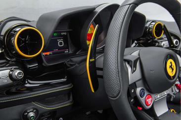 Ferrari F8 Spider — photo 18