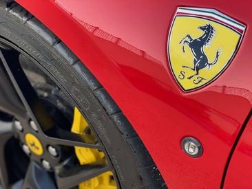 Ferrari F8 Tributo — photo 9