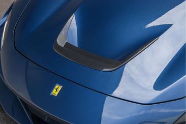 Ferrari F8 Spider — photo 31