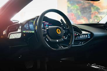 Ferrari SF90 Stradale — photo 18