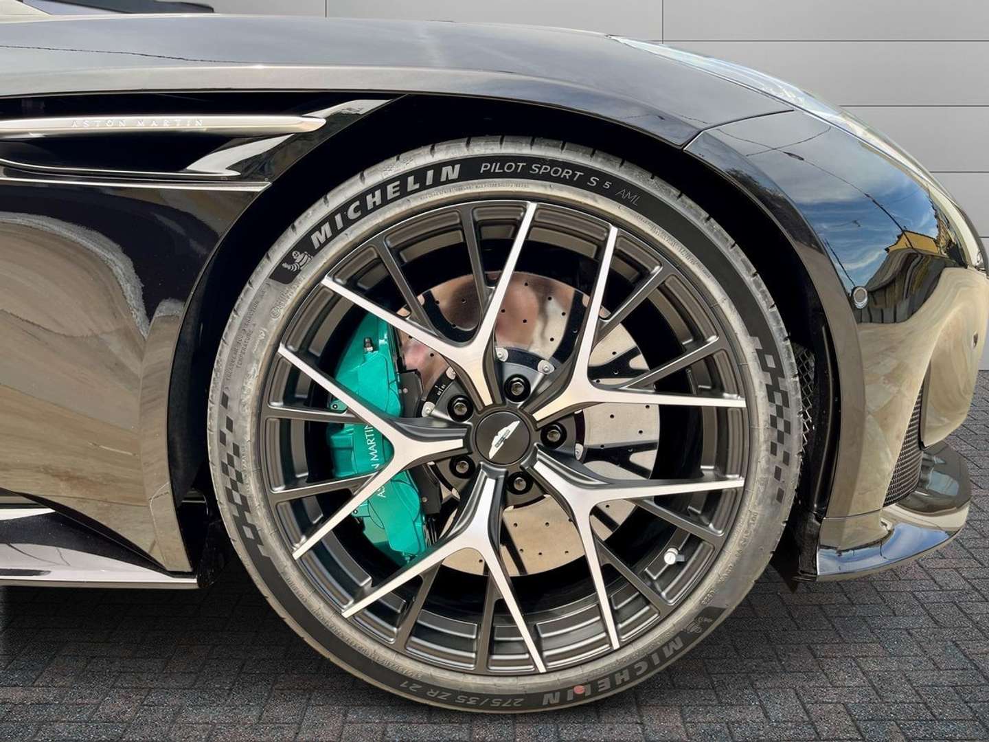 Aston Martin DB12 Coupé 4.0 V8 - 2024 - Joinsteer - #4