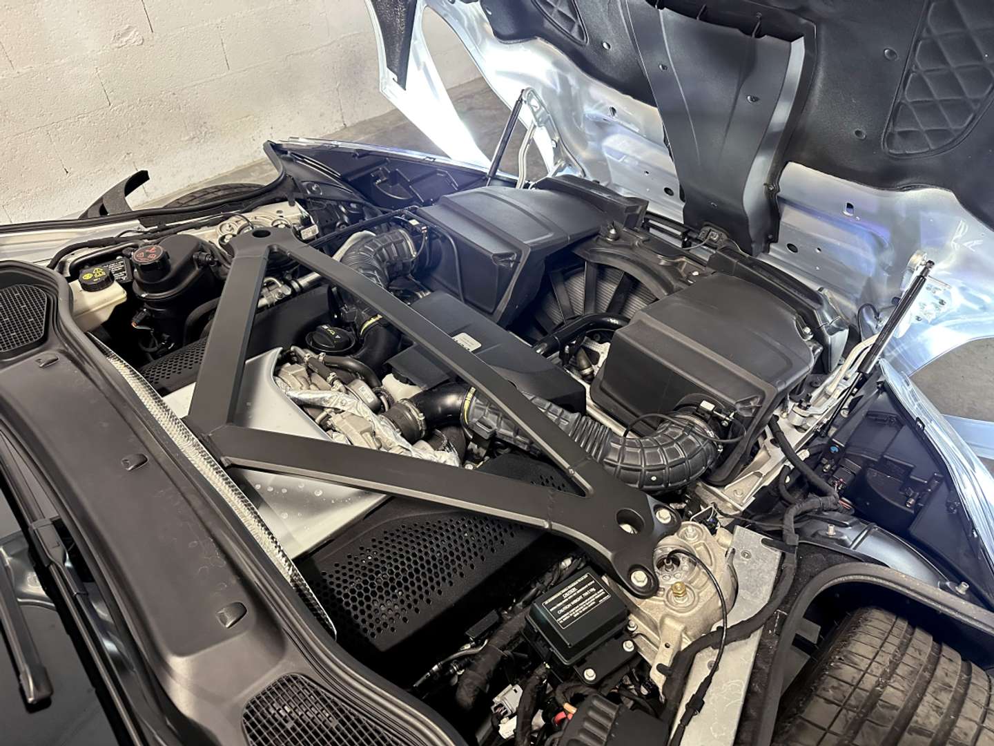 Aston Martin DB11 Coupé V8 4.0 510ch BVA8 - 2019 - Joinsteer - #15