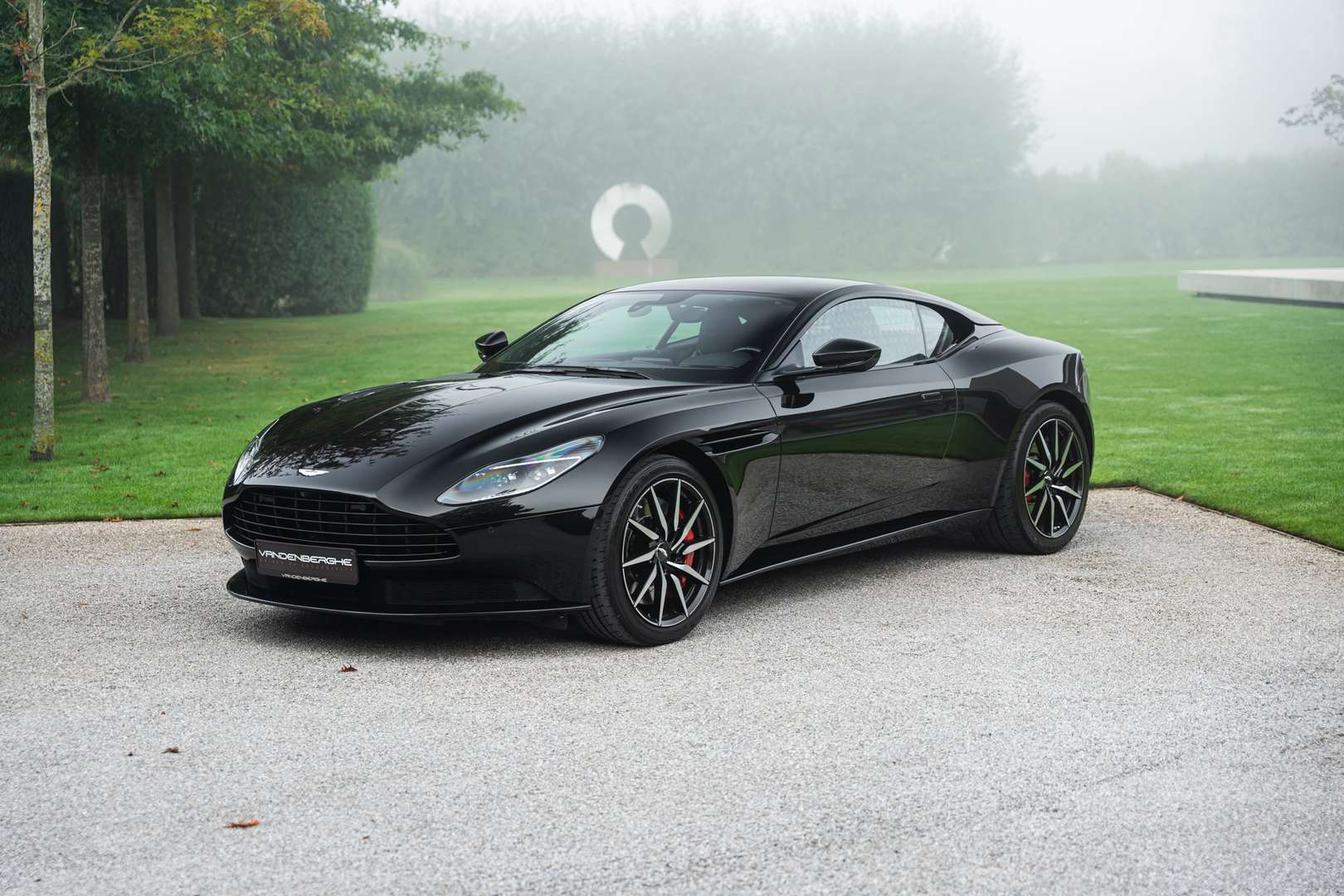 Aston Martin DB11 4.0 V8 ONYX BLACK - 2017 - Joinsteer - #3