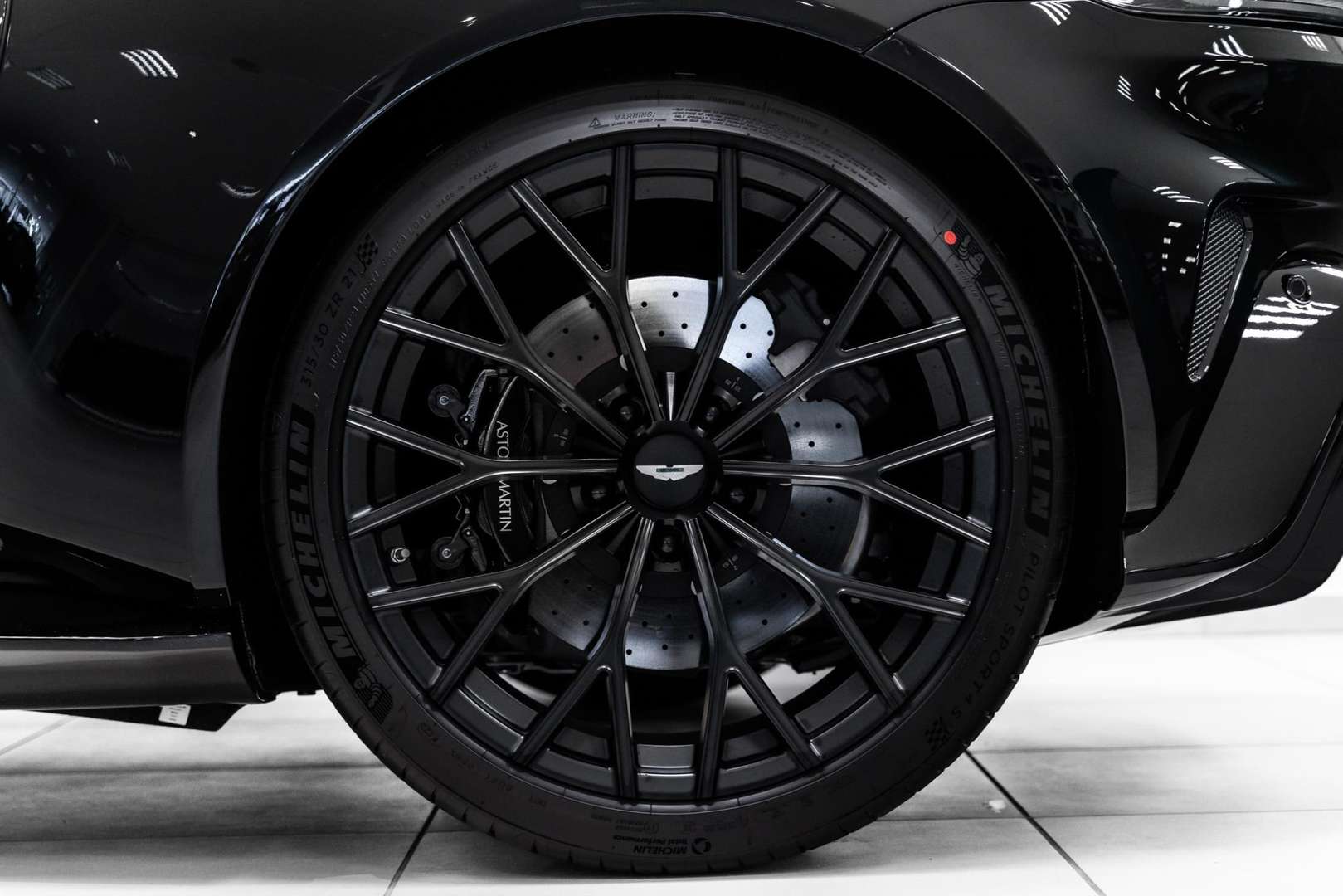 Aston Martin Vantage Roadster V12 - 2024 - Joinsteer - #6