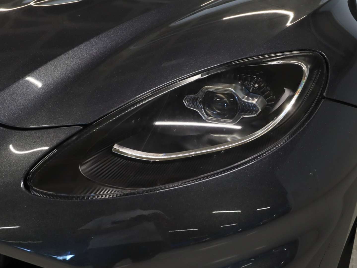 Aston Martin DBX 4.0 V8 707 4WD AUTO - 2024 - Joinsteer - #9