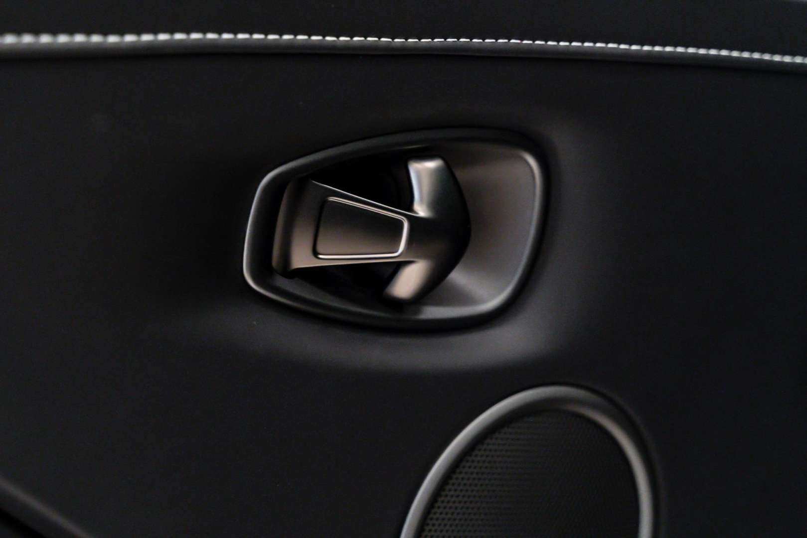 Aston Martin Vantage Roadster V12 - 2024 - Joinsteer - #17