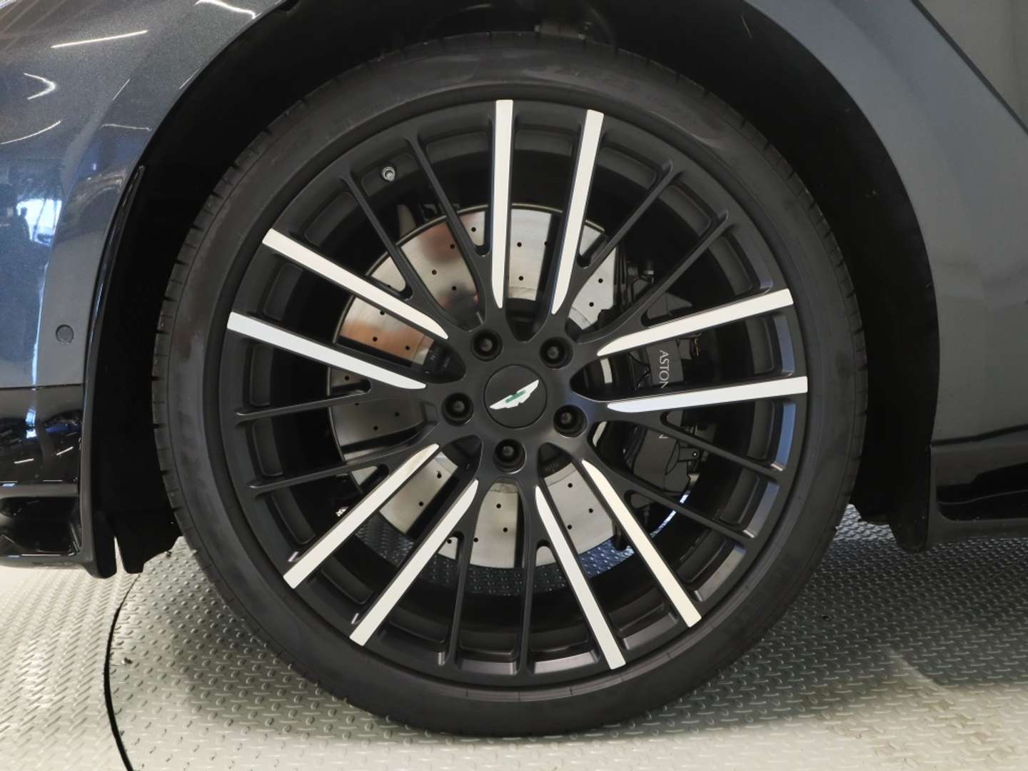 Aston Martin DBX 4.0 V8 707 4WD AUTO - 2024 - Joinsteer - #11