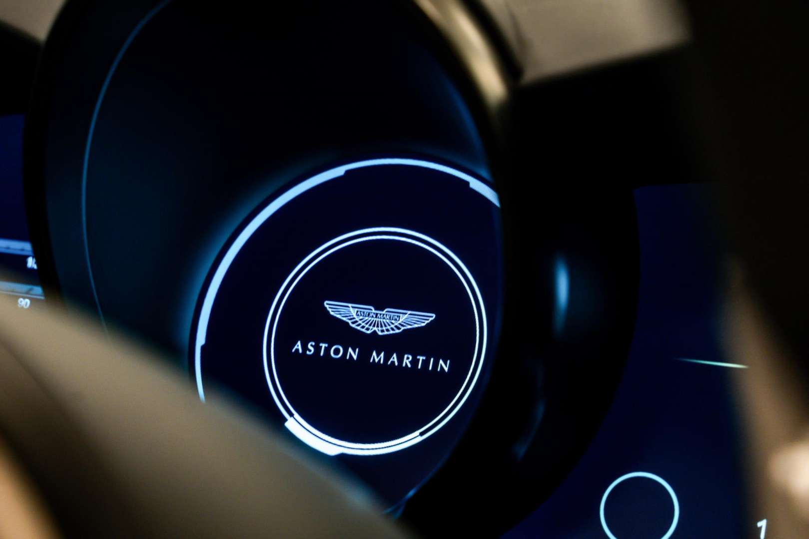 Aston Martin Vantage Roadster V12 - 2024 - Joinsteer - #32