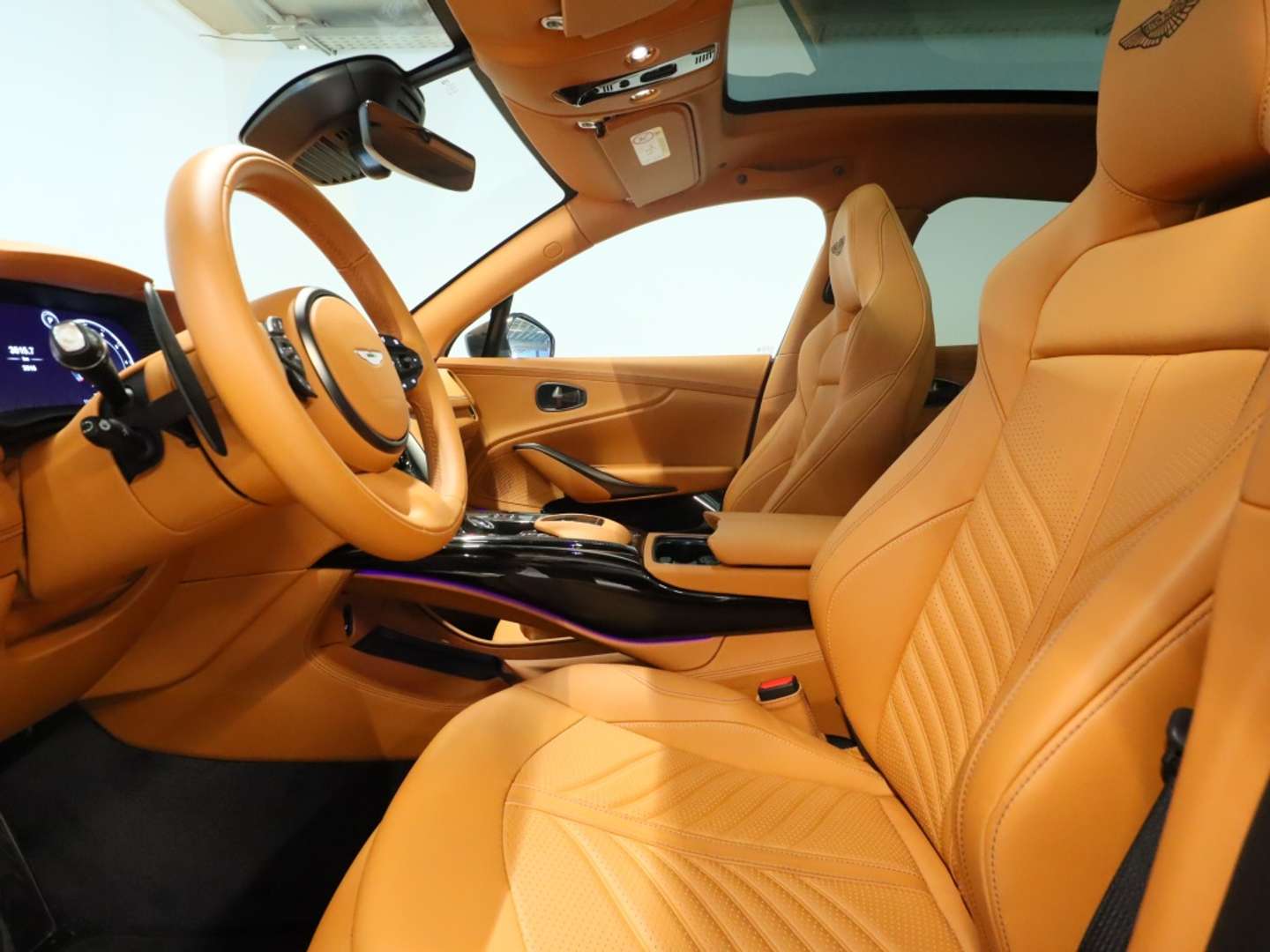 Aston Martin DBX 4.0 V8 707 4WD AUTO - 2024 - Joinsteer - #17
