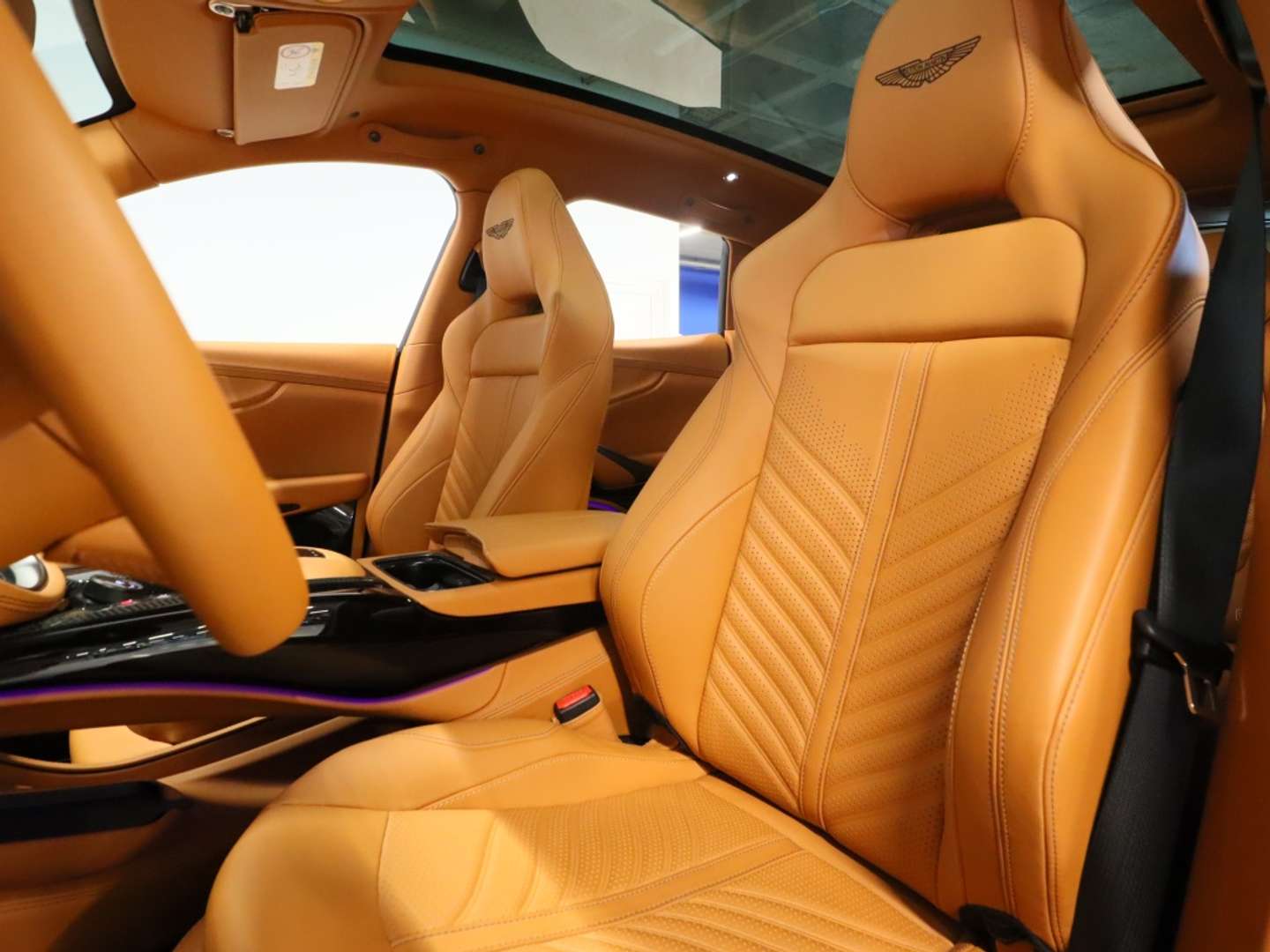 Aston Martin DBX 4.0 V8 707 4WD AUTO - 2024 - Joinsteer - #18