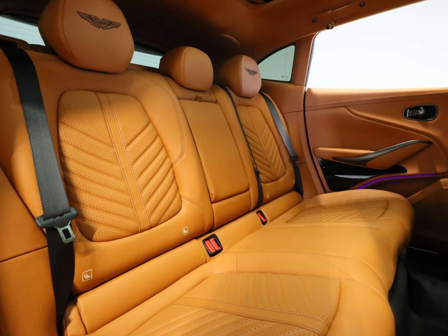 Aston Martin DBX 4.0 V8 707 4WD AUTO - 2024 - Joinsteer - #23