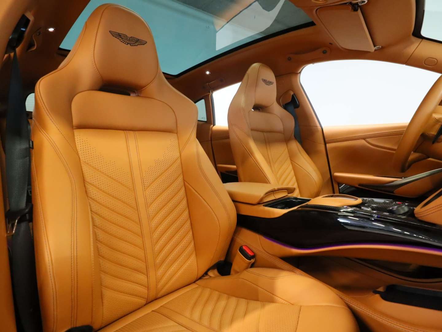Aston Martin DBX 4.0 V8 707 4WD AUTO - 2024 - Joinsteer - #24