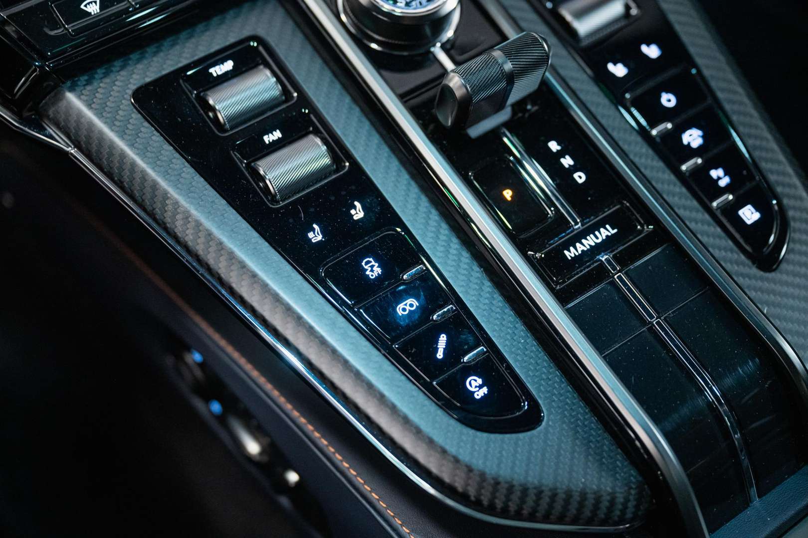 Aston Martin Vantage Coupe 25MY - 2025 - Joinsteer - #41