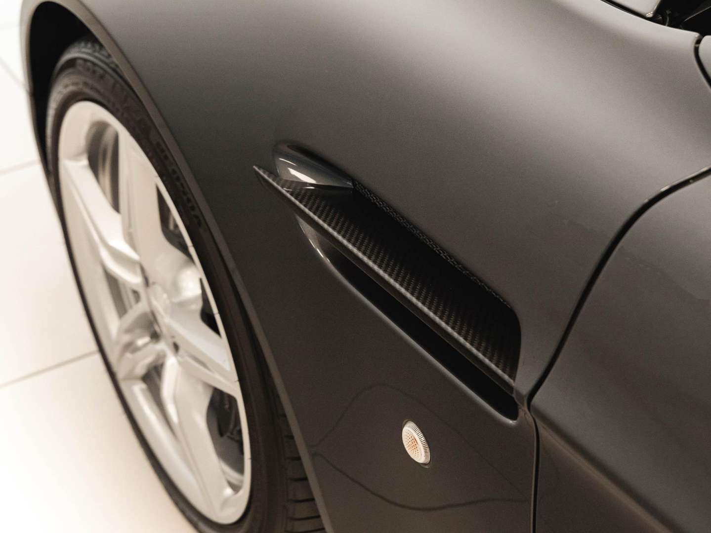 Aston Martin Vantage V8 S Manual - 2016 - Joinsteer - #19