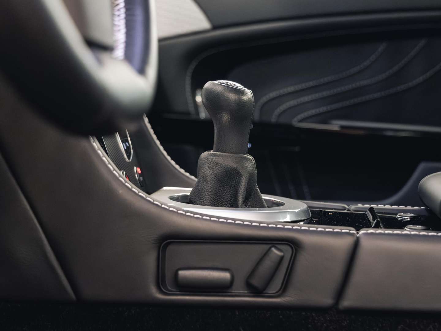 Aston Martin Vantage V8 S Manual - 2016 - Joinsteer - #28