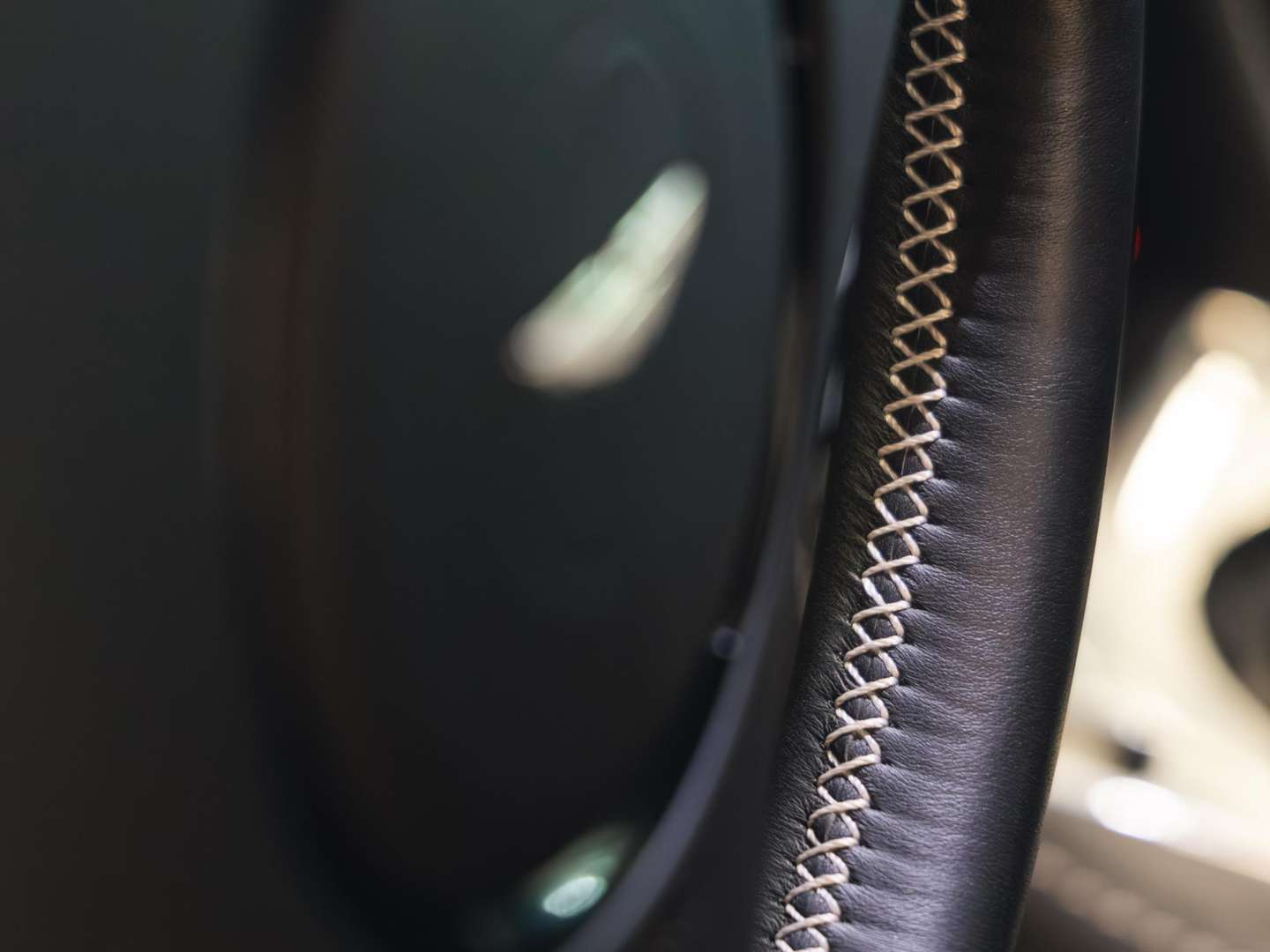 Aston Martin Vantage V8 S Manual - 2016 - Joinsteer - #33