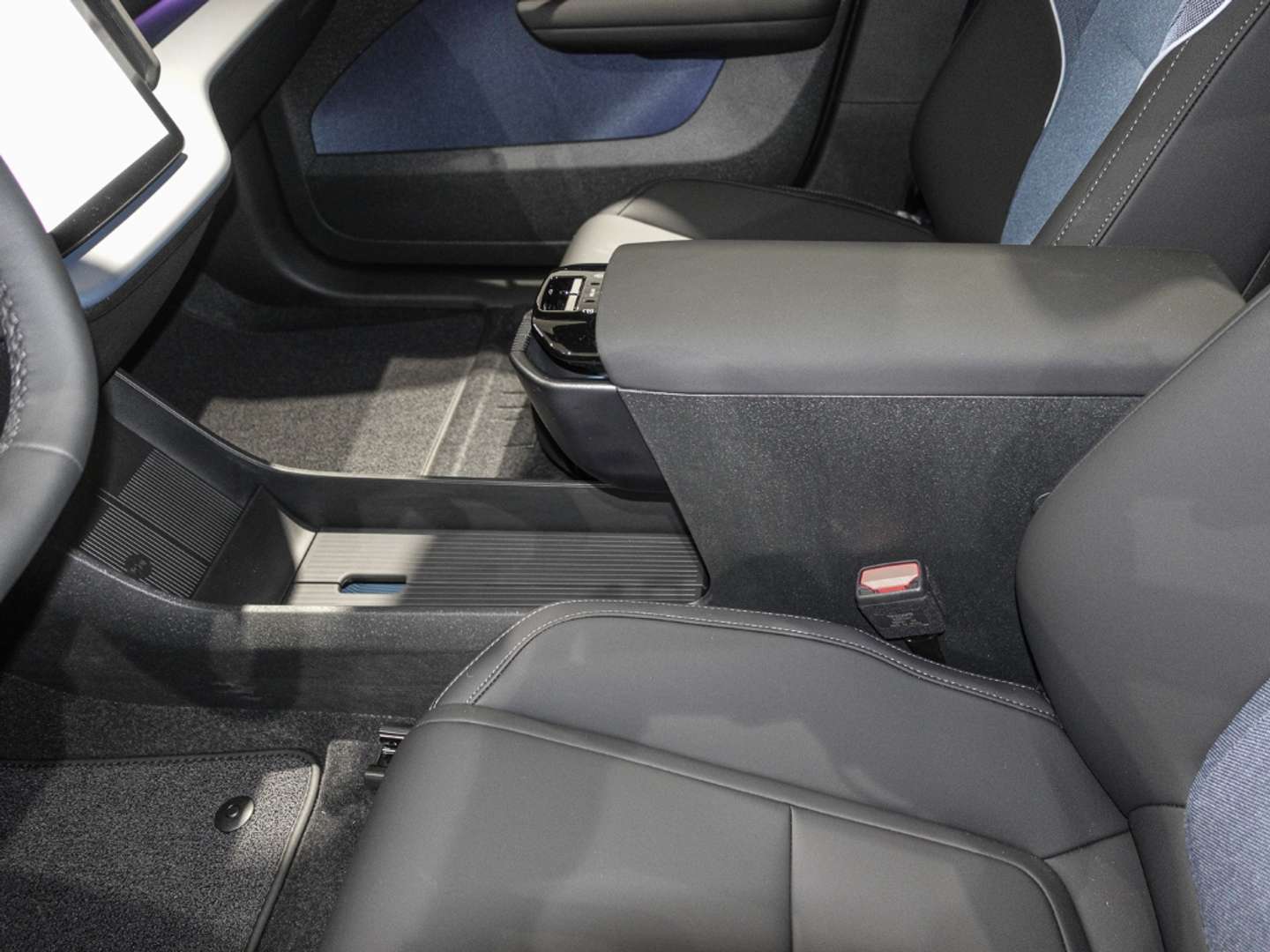 Volvo EX30 TWIN MOTOR PERFORMANCE - 2025 - Joinsteer - #10