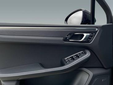 Porsche Macan GTS — photo 20