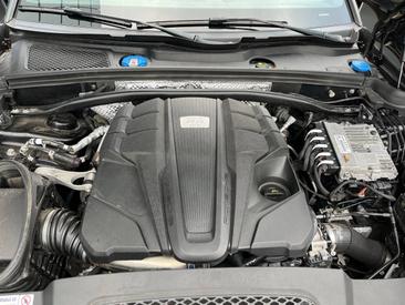 Porsche Macan GTS — photo 21