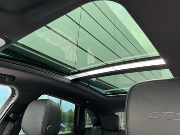 Porsche Macan GTS — photo 25