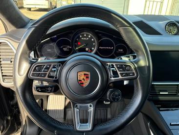 Porsche Cayenne III Turbo S E-Hybrid — photo 9