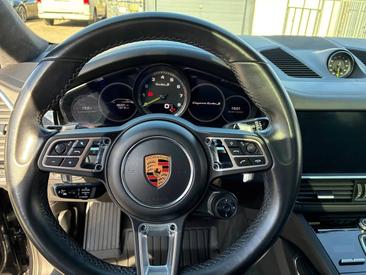 Porsche Cayenne III Turbo S E-Hybrid — photo 11