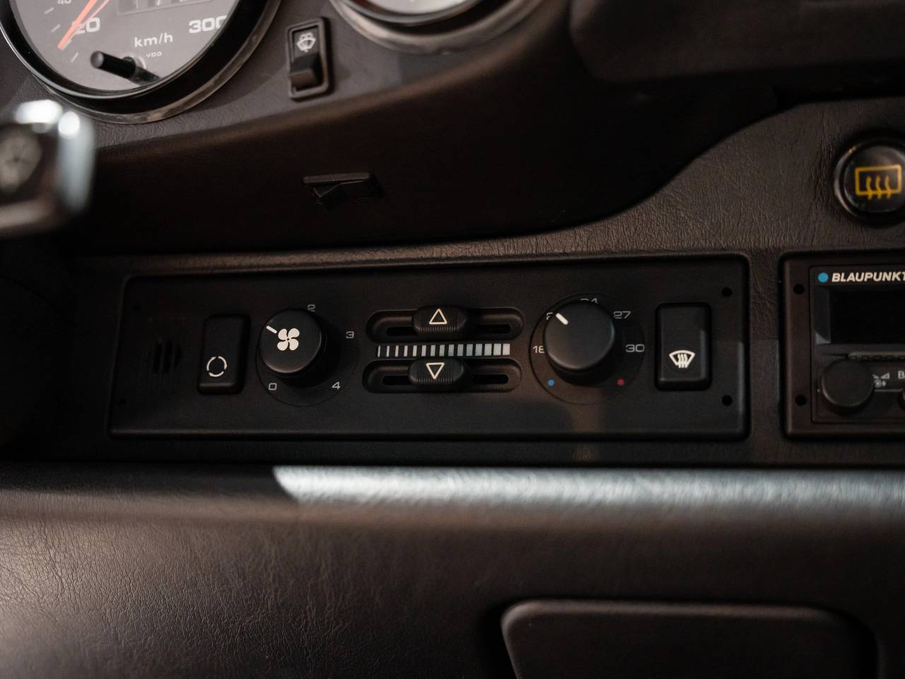 Porsche 964 Carrera 2 Coupe - 1991 - Joinsteer - #32