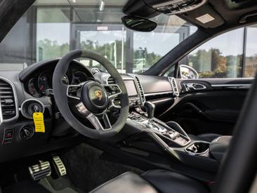 Porsche Cayenne III GTS — photo 15