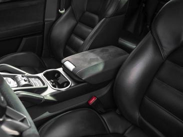 Porsche Cayenne III GTS — photo 25