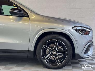 Mercedes GLA 200 AMG Line — photo 28